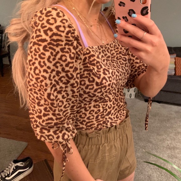 COTTON ON CHEETAH BLOUSE - Picture 4 of 8